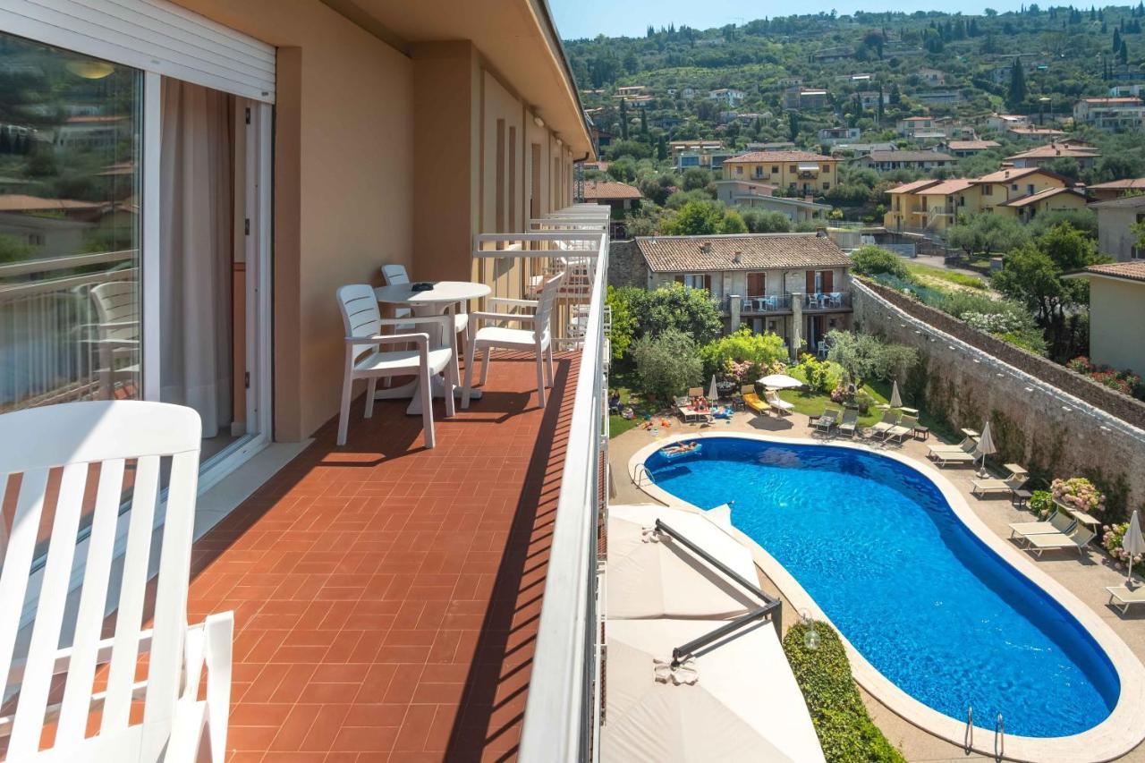 Hotel Romeo Torri Del Benaco Exterior photo