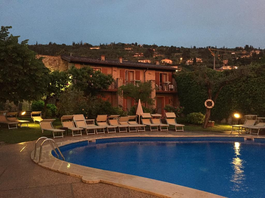 Hotel Romeo Torri Del Benaco Exterior photo
